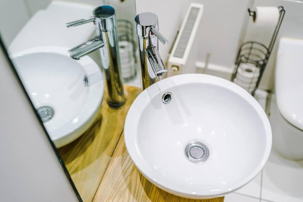 Luxurious Cosy 4Br Home Cheshire Saughall ภายนอก รูปภาพ