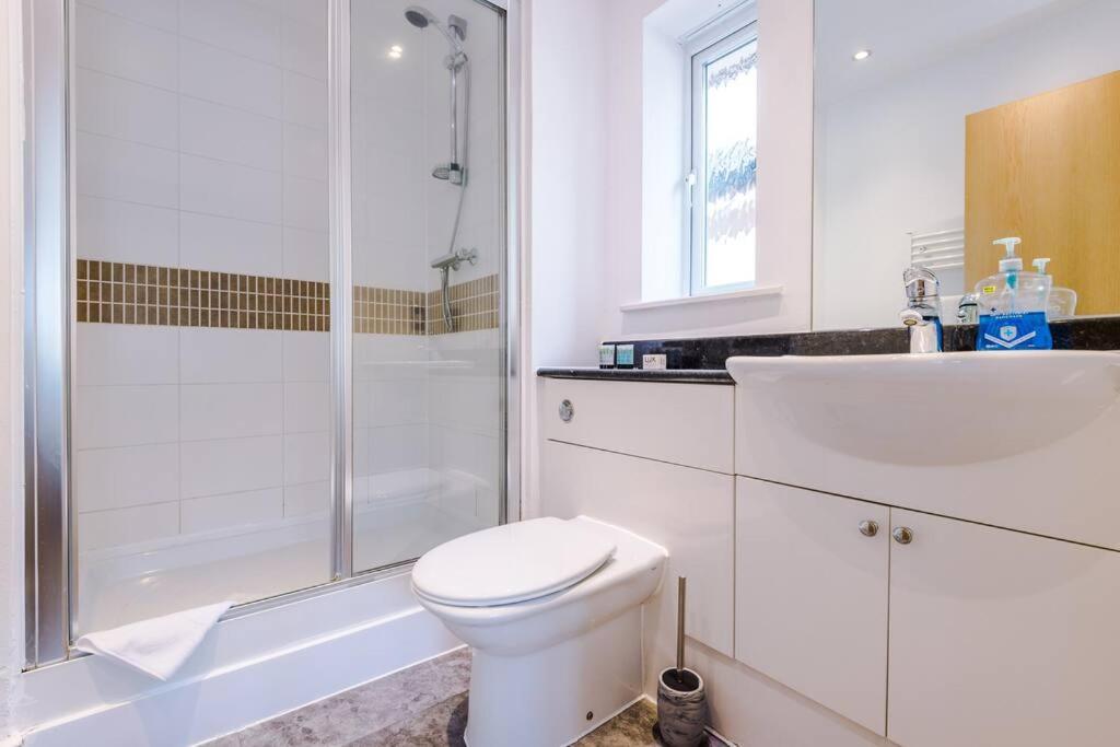 Luxurious Cosy 4Br Home Cheshire Saughall ภายนอก รูปภาพ