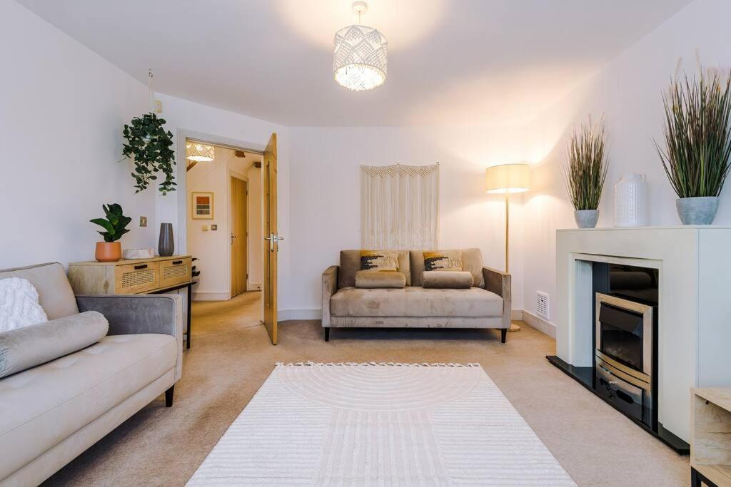 Luxurious Cosy 4Br Home Cheshire Saughall ภายนอก รูปภาพ